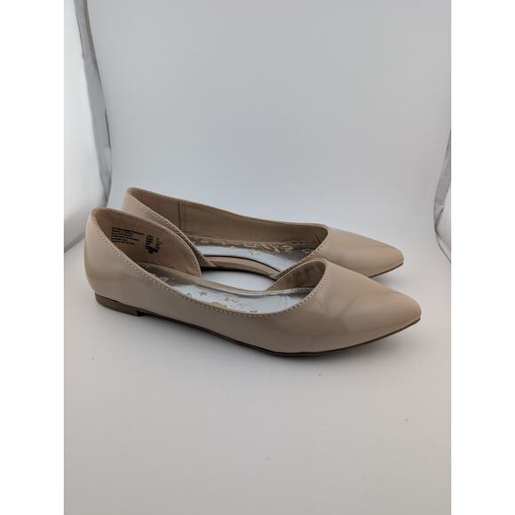 Brash Women's Size 6 Ballet Flats Beige Nude Faux Patent Leather Pointy With Box - Picture 1 of 10